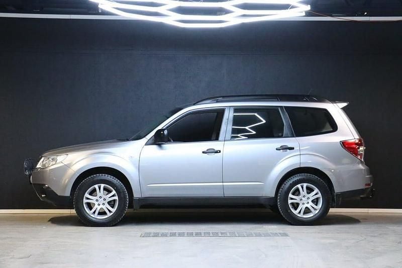 Begagnad Subaru Forester 150 HK (110 kW) 2010 Silver SUV