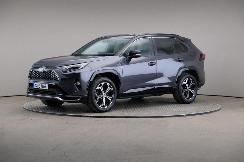 Grå (grå 2qzec20 1g3) Begagnad 2021 Toyota RAV4 Hybrid Style SUV | 379 000 kr (Superpris) - Bild 1/4