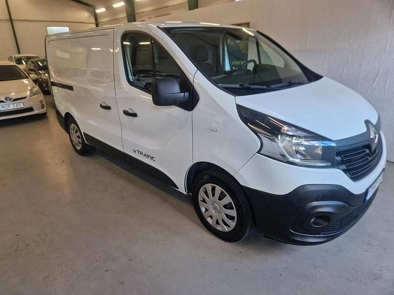 Vit Begagnad 2019 Renault Trafic Van | 139 900 kr (Superpris) - Bild 1/4