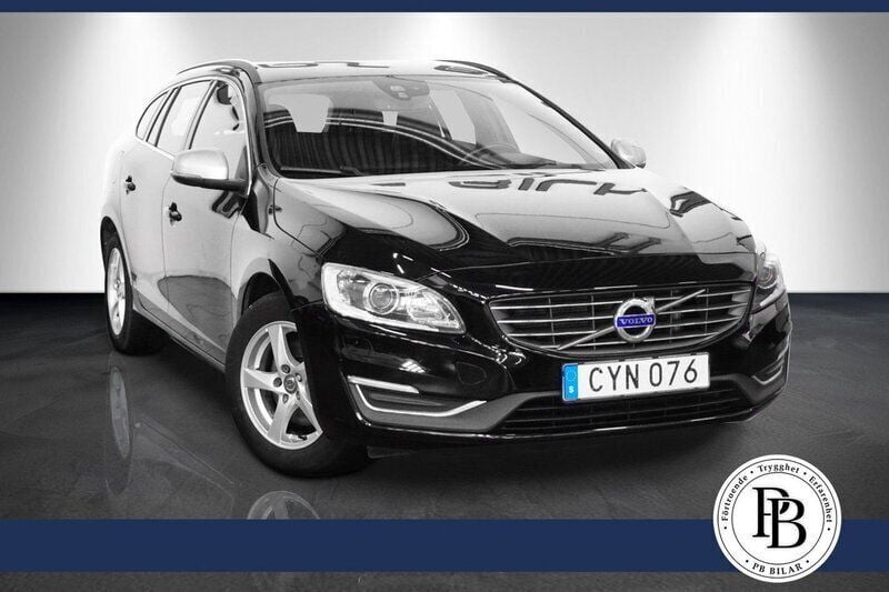 Svart Begagnad 2015 Volvo V60 Momentum Kombi | 139 900 kr (Lite dyr) - Bild 1/3