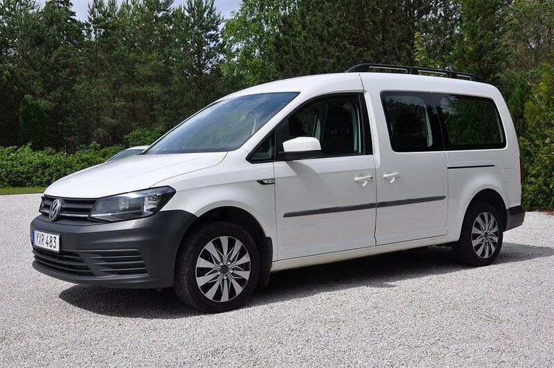 Vit Begagnad 2017 VW Caddy Maxi Minibuss | 169 500 kr - Bild 1/4