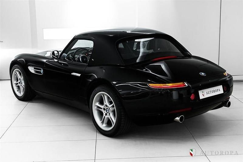 Begagnad BMW Z8 400 HK (294 kW) 2000 Svart Cab