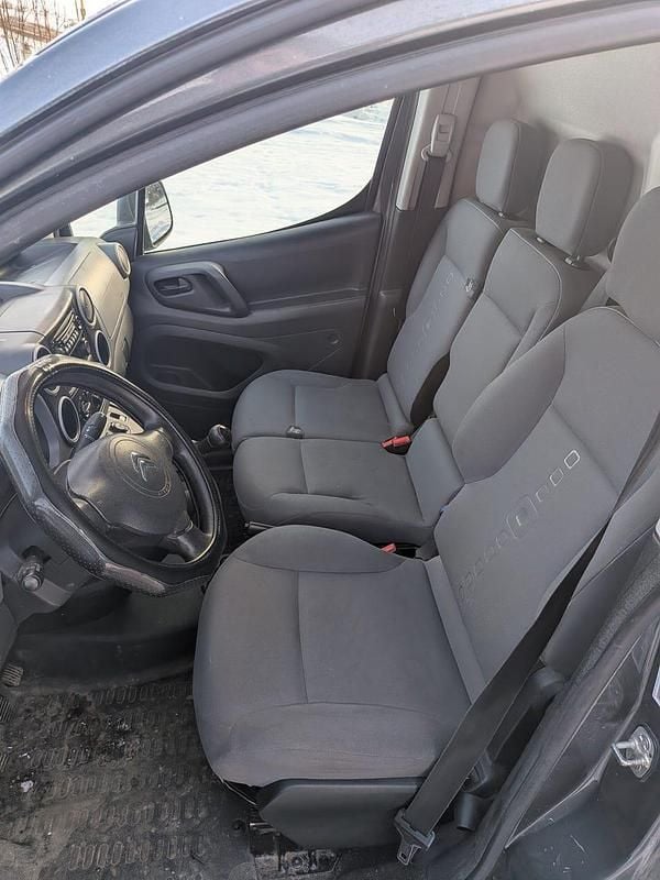 Begagnad Citroën Berlingo 90 HK (66 kW) 2014 Metallic Minibuss