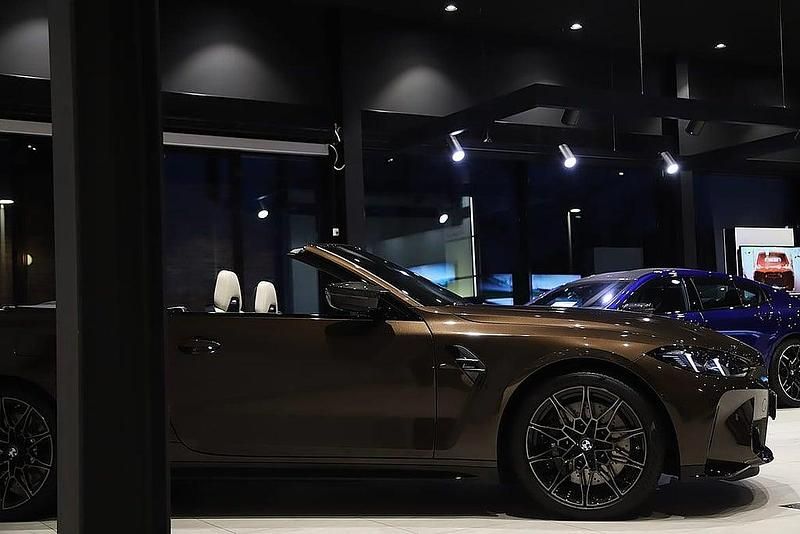 Begagnad BMW M4 Cabriolet Competition Edition 538 HK (395 kW) 2025 Brun Cab