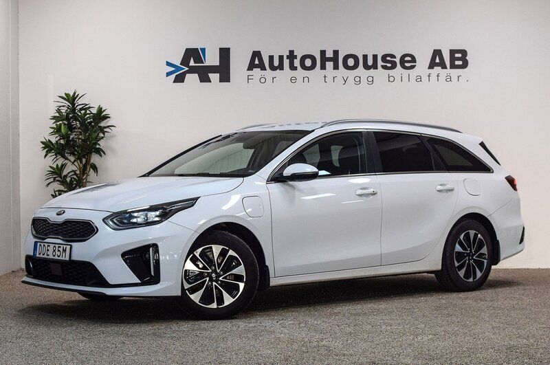 Vit Begagnad 2020 Kia Ceed Sportswagon Advance Kombi | 184 000 kr (Bra pris) - Bild 1/4