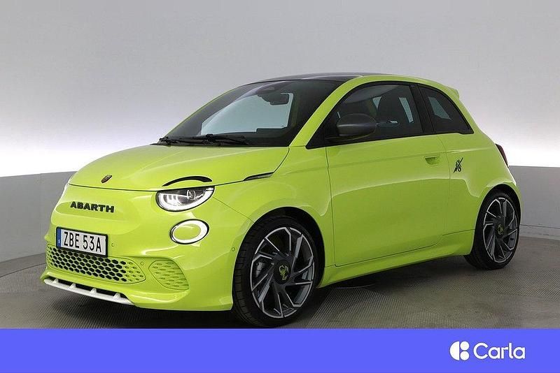 Blå Begagnad 2024 Abarth 500e Halvkombi | 312 900 kr - Bild 1/4