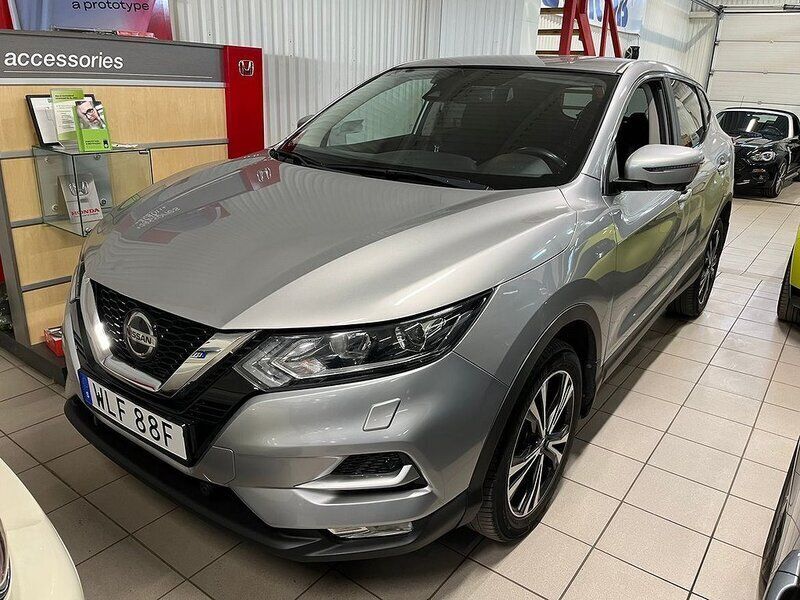 Silver Begagnad 2019 Nissan Qashqai SUV | 169 900 kr (Marknadspris) - Bild 1/4
