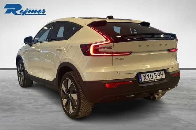 Begagnad Volvo EC40 Core 185 kW (252 HK) 2023 Vit (crystal vit metallic) SUV