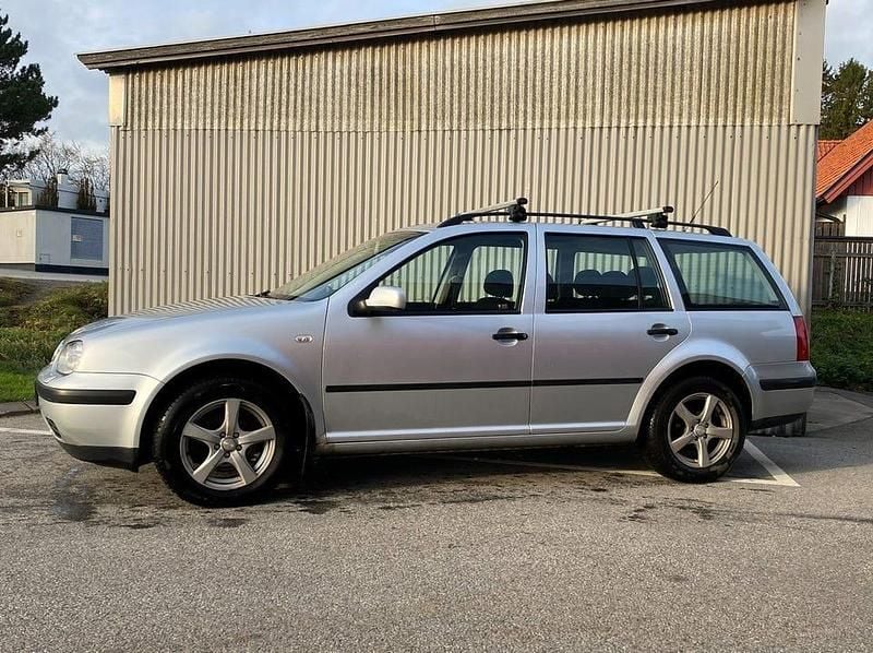 Silver Begagnad 2006 VW Golf V Basis Kombi | 24 500 kr (Marknadspris) - Bild 1/4