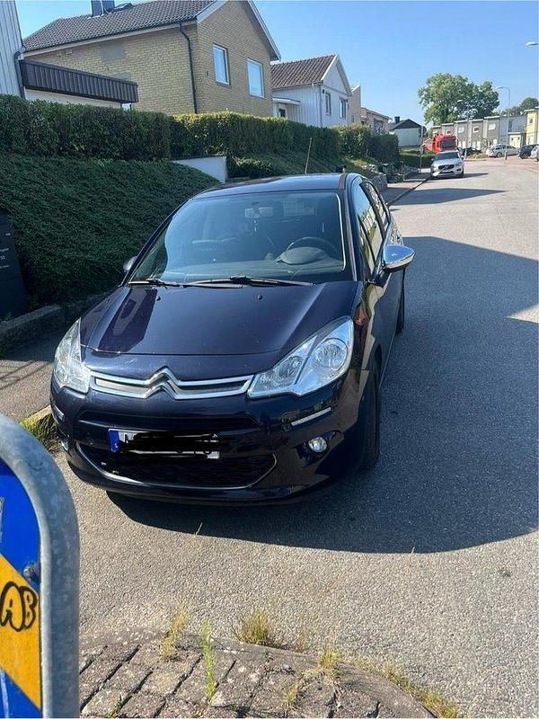 Svart Begagnad 2013 Citroën C3 Halvkombi | 40 000 kr (Bra pris) - Bild 1/3