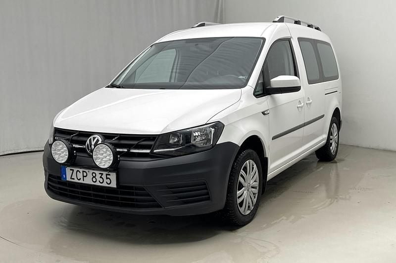 Vit Begagnad 2018 VW Caddy Maxi Life Life Minibuss | 125 000 kr (Superpris) - Bild 1/4