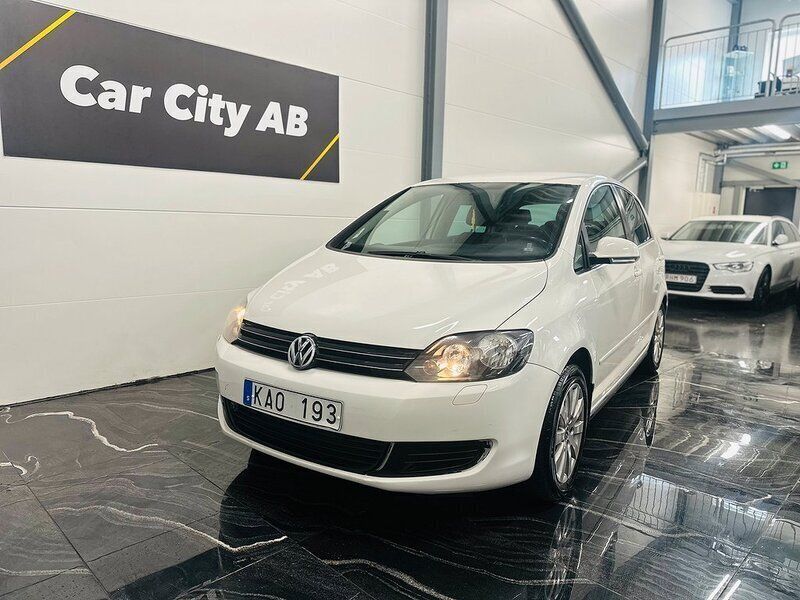 Vit Begagnad 2009 VW Golf Plus Cross Minibuss | 34 900 kr (Marknadspris) - Bild 1/4