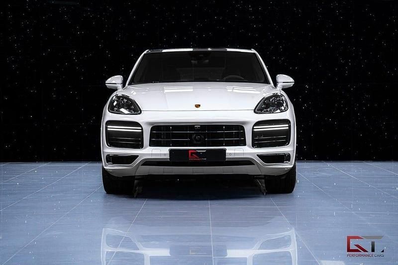 Begagnad Porsche Cayenne Turbo S 680 HK (500 kW) 2022 Vit SUV