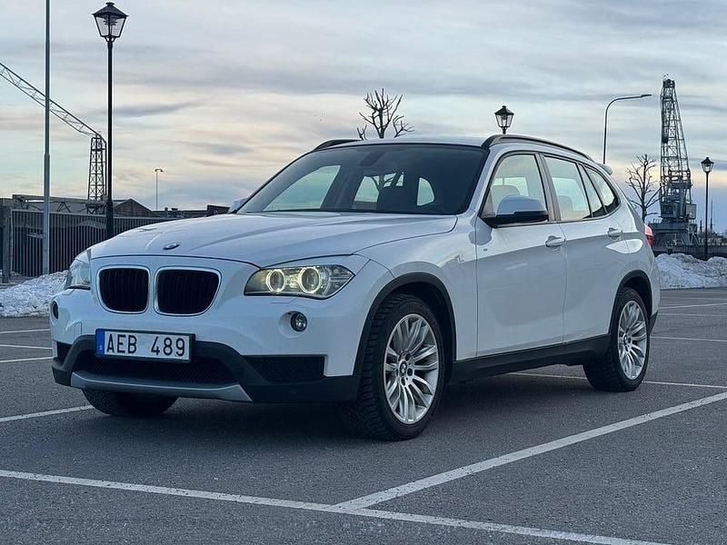 Begagnad 2014 BMW X1 SUV | 109 000 kr (Marknadspris) - Bild 1/4
