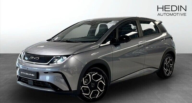 Grå (grey) Begagnad 2023 BYD Dolphin Comfort Halvkombi | 389 900 kr - Bild 1/4