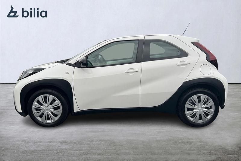 Begagnad Toyota Aygo X Play 72 HK (52 kW) 2022 Vit SUV