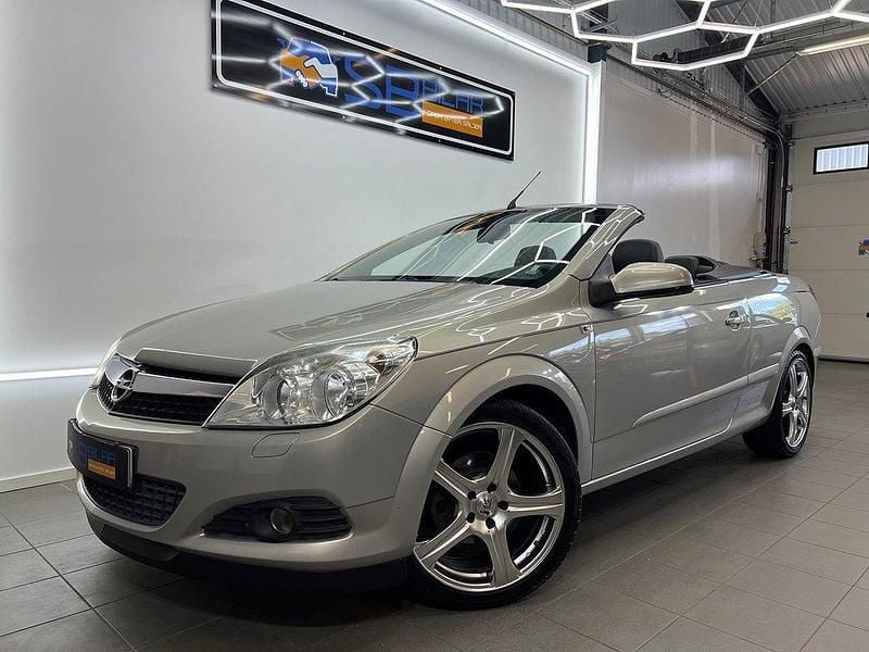 Grå Begagnad 2007 Opel Astra Cabriolet Cab | 79 900 kr - Bild 1/4