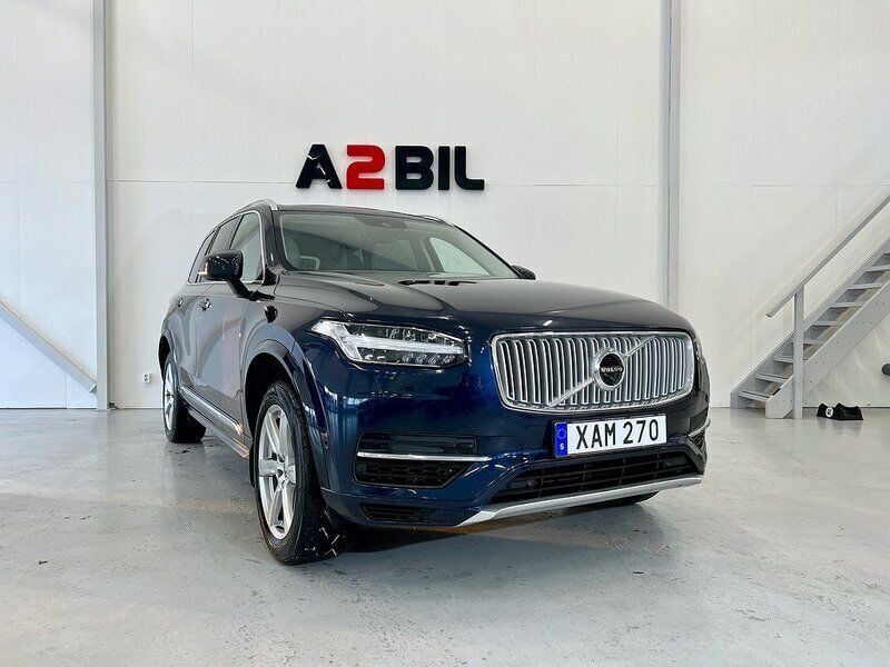 Mörkblå Begagnad 2015 Volvo XC90 Inscription SUV | 439 930 kr - Bild 1/4