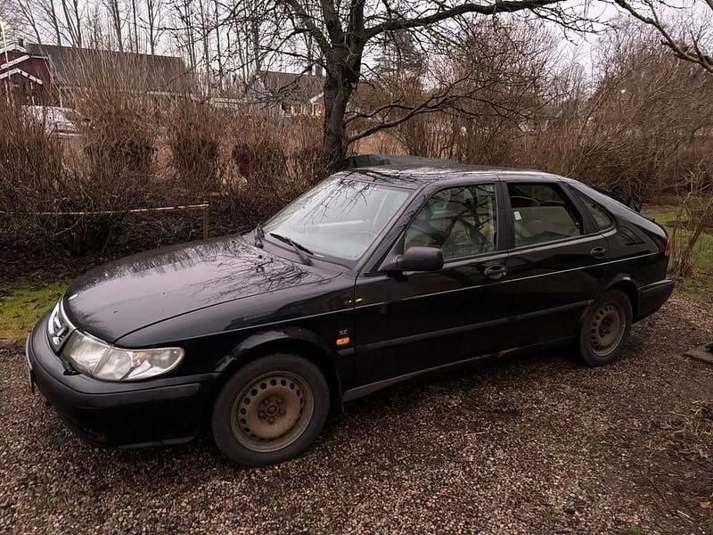 Begagnad 1999 Saab 9-3 Halvkombi | 6 000 kr (Superpris) - Bild 1/4
