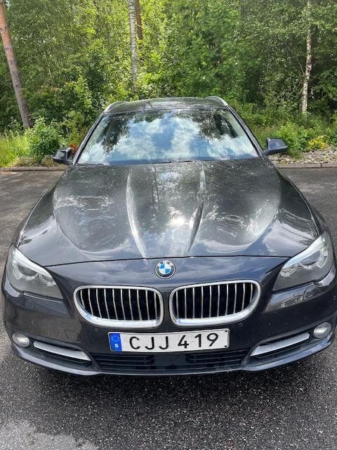 Grå Begagnad 2014 BMW 530 Kombi | 140 000 kr (Superpris) - Bild 1/4