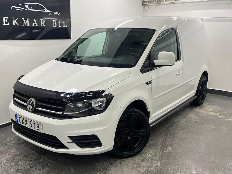 Vit Begagnad 2017 VW Caddy Minibuss | 104 900 kr (Bra pris) - Bild 1/4