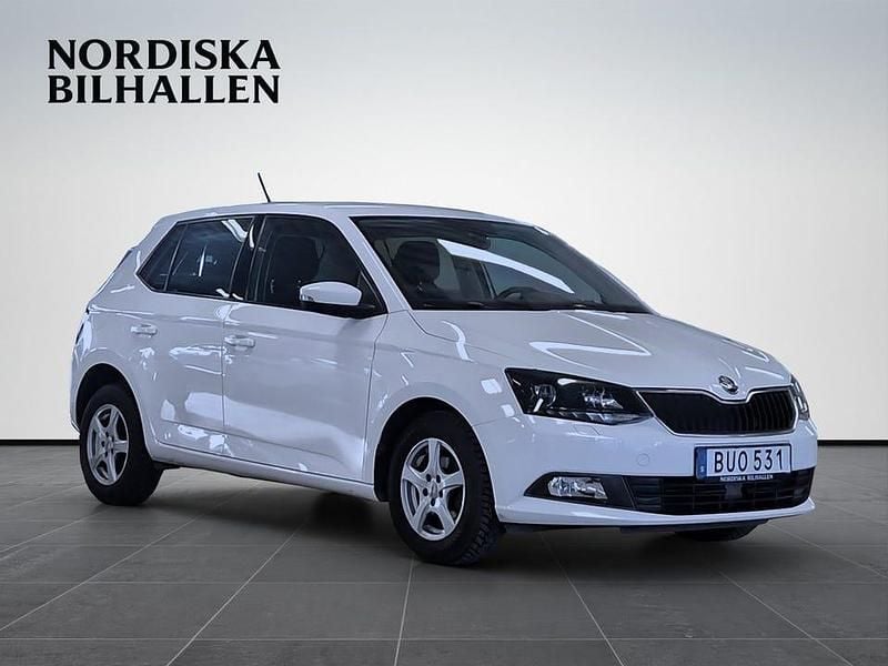 Begagnad Skoda Fabia Style 95 HK (69 kW) 2018 Vit Halvkombi