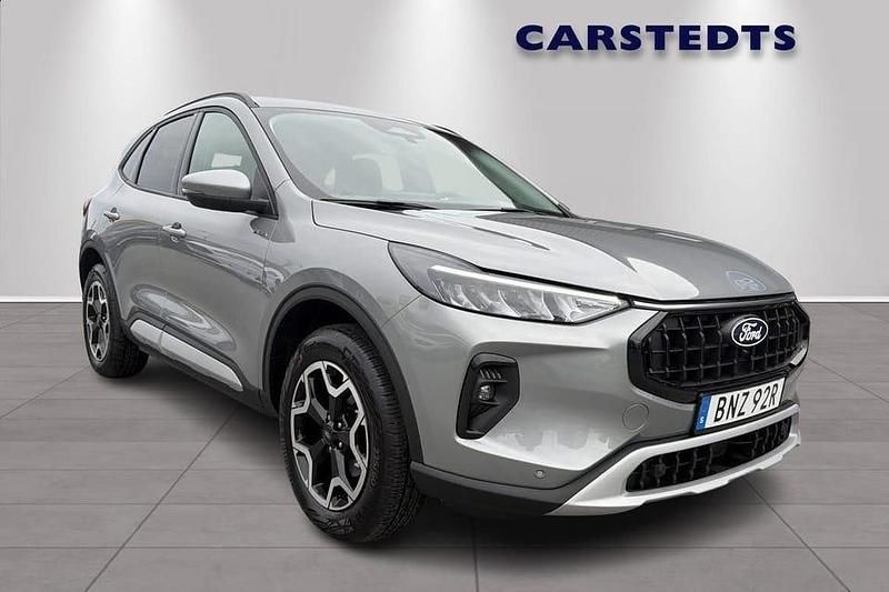 Grå Ny 2025 Ford Kuga Active SUV | 472 300 kr (Lite dyr) - Bild 1/4