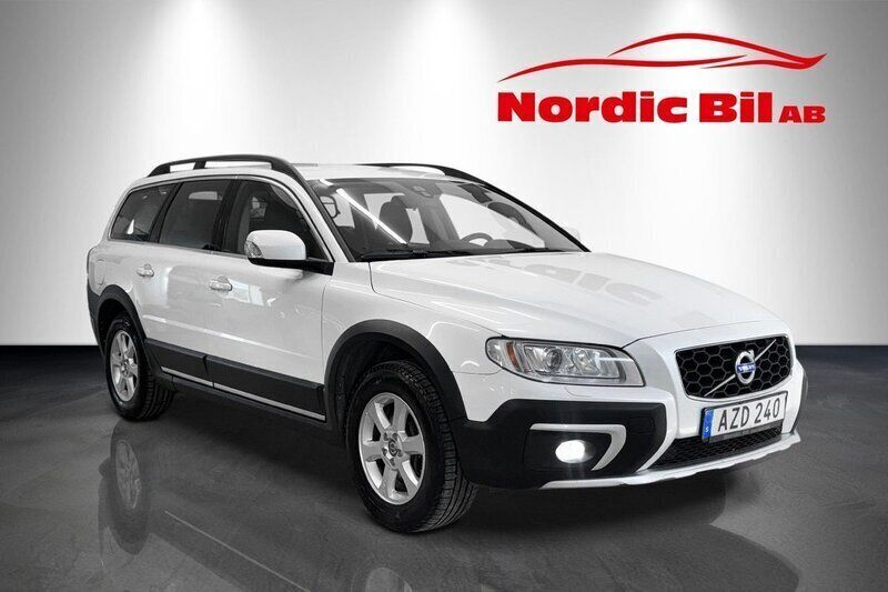 Vit Begagnad 2015 Volvo XC70 Momentum SUV | 139 900 kr (Bra pris) - Bild 1/4