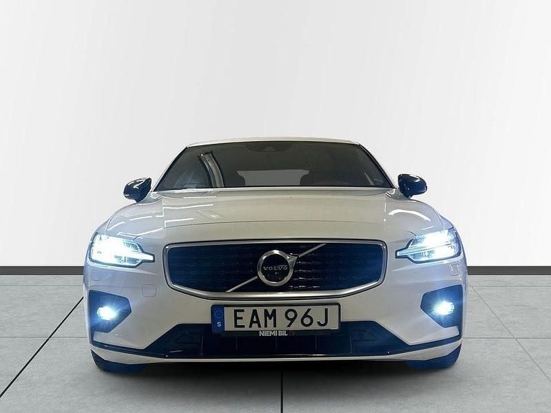Begagnad Volvo S60 R-Design 253 HK (186 kW) 2019 Vit Sedan