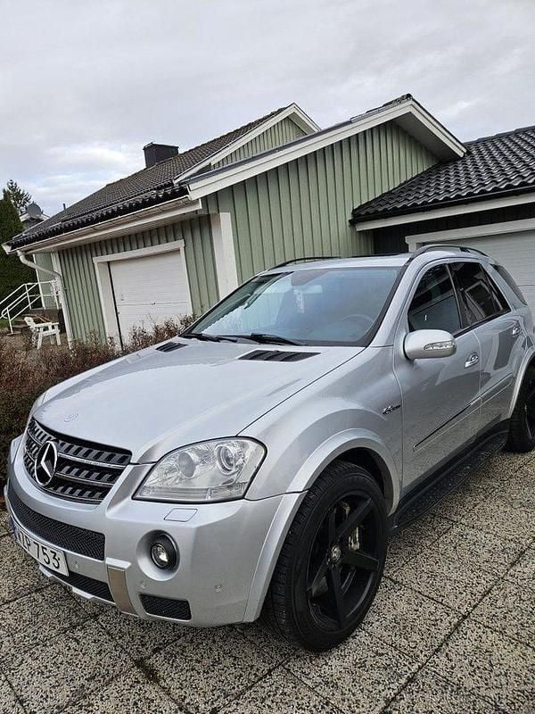 Begagnad 2006 Mercedes ML63 AMG AMG SUV | 155 000 kr - Bild 1/4