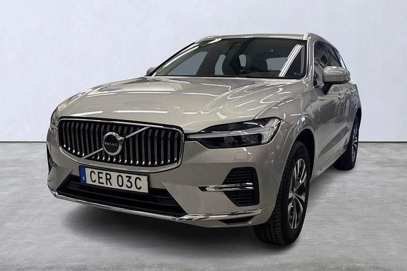 Begagnad Volvo XC60 Core 355 HK (261 kW) 2025 Silver SUV