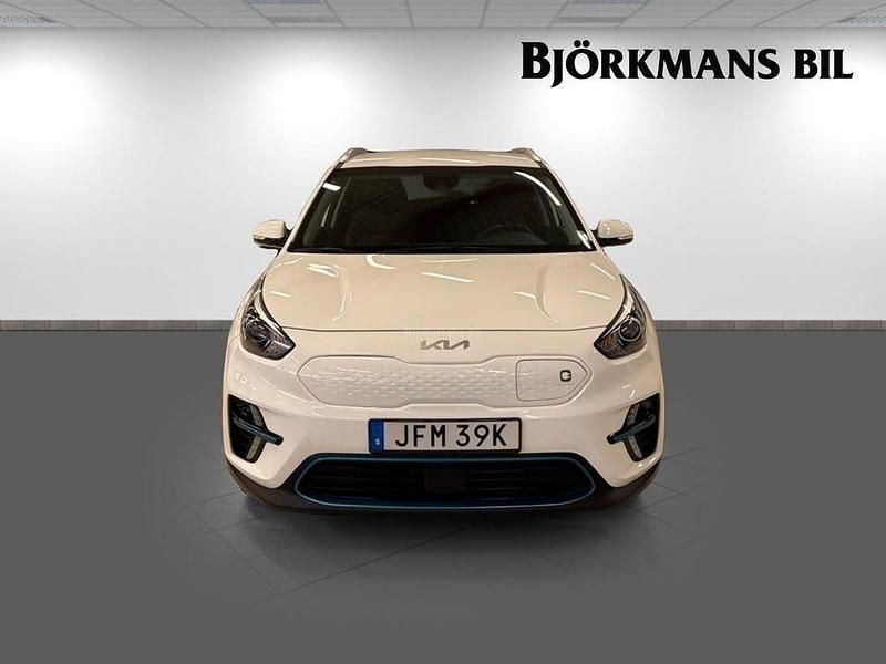 Begagnad Kia e-Niro Advance 150 kW (204 HK) 2021 /ud/ clear white SUV
