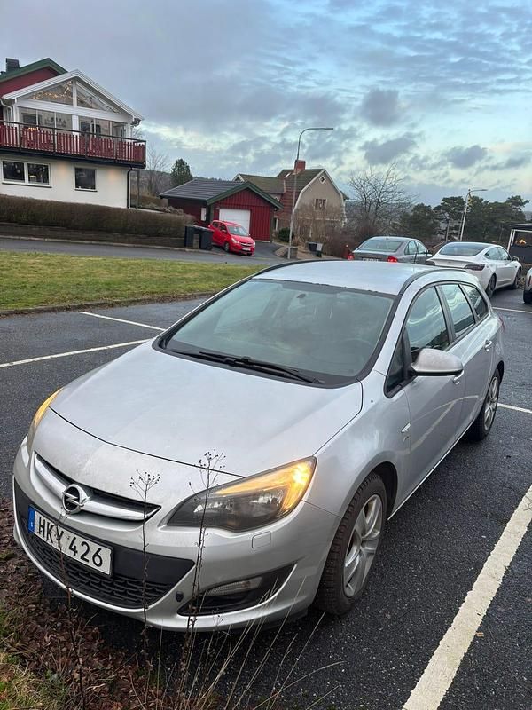 Begagnad 2014 Opel Astra Kombi | 49 500 kr (Bra pris) - Bild 1/4