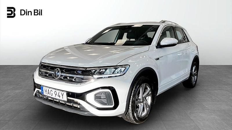 Vit Begagnad 2024 VW T-Roc R-line SUV | 369 800 kr (Marknadspris) - Bild 1/4