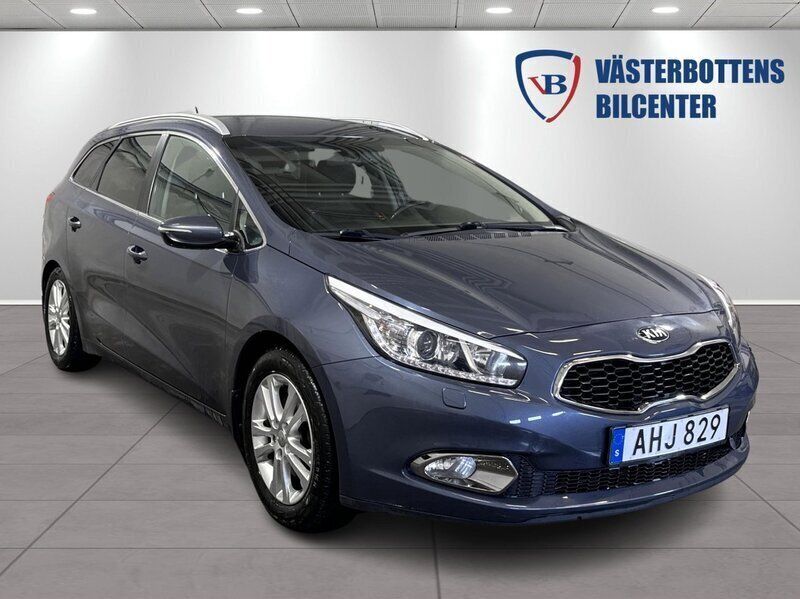 Blå Begagnad 2015 Kia Ceed Sportswagon Comfort Kombi | 97 000 kr (Marknadspris) - Bild 1/4