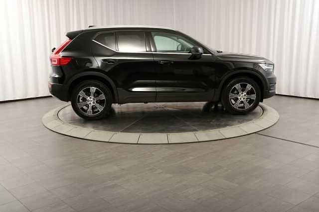 Begagnad Volvo XC40 Inscription 129 HK (94 kW) 2021 Svart SUV