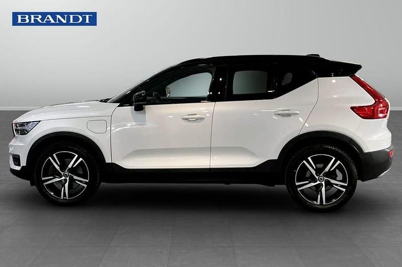 Begagnad Volvo XC40 R-Design 265 HK (194 kW) 2020 Vit SUV