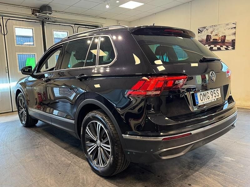 Begagnad VW Tiguan 150 HK (110 kW) 2022 Svart SUV