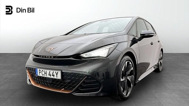 Quasar grey metallic Begagnad 2023 Cupra Born e-Boost Halvkombi | 274 900 kr (Marknadspris) - Bild 1/4
