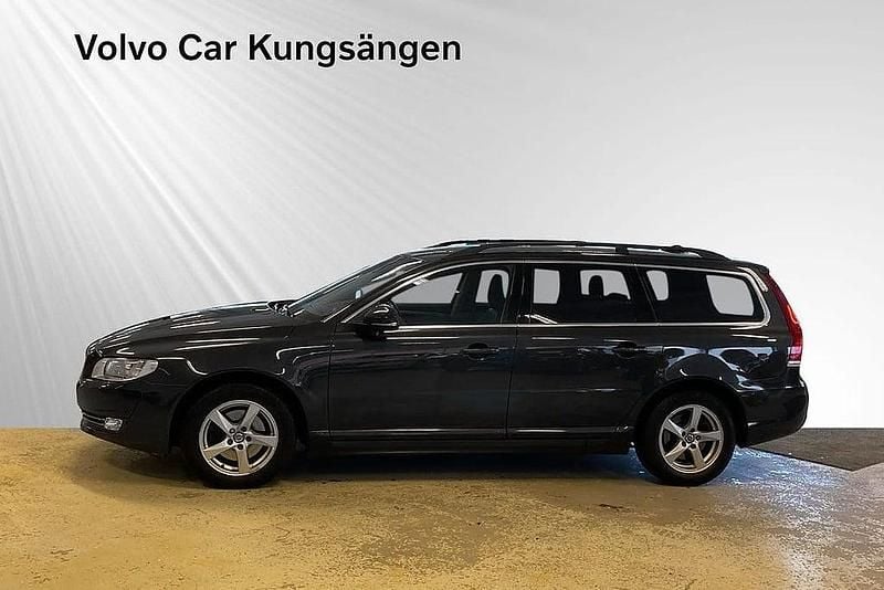 Begagnad Volvo V70 Momentum 181 HK (133 kW) 2015 Grå Kombi