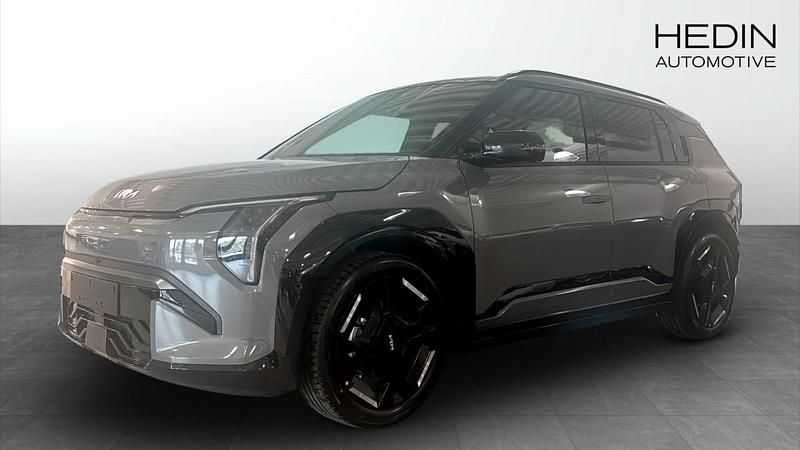 Grå (grey) Begagnad 2025 Kia EV3 GT-Line SUV | 589 300 kr (Lite dyr) - Bild 1/4