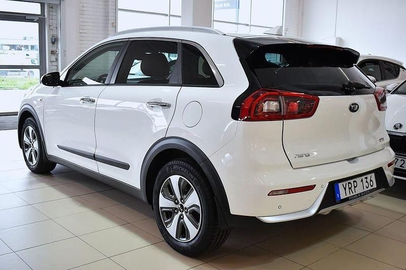 Begagnad Kia Niro Advance 141 HK (103 kW) 2018 Vit SUV