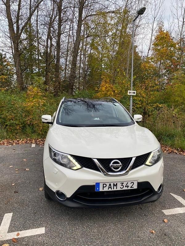 Begagnad Nissan Qashqai 130 HK (95 kW) 2016 Vit SUV