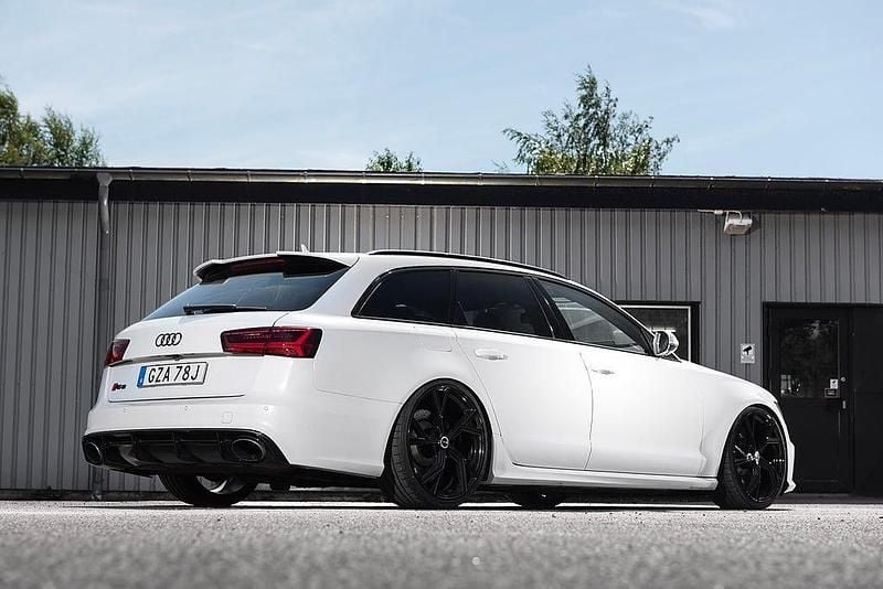 Begagnad Audi RS6 561 HK (412 kW) 2015 Vit Kombi