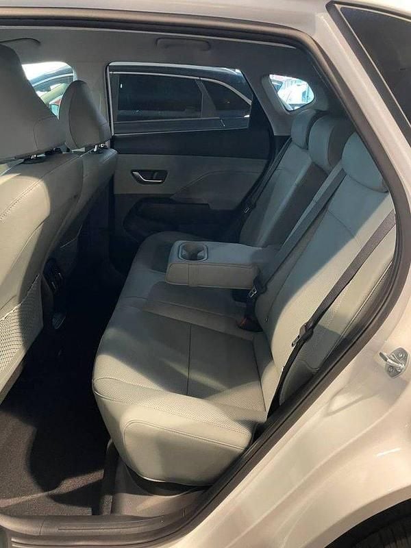 Begagnad Hyundai Kona Advanced 160 kW (218 HK) 2024 Vit SUV