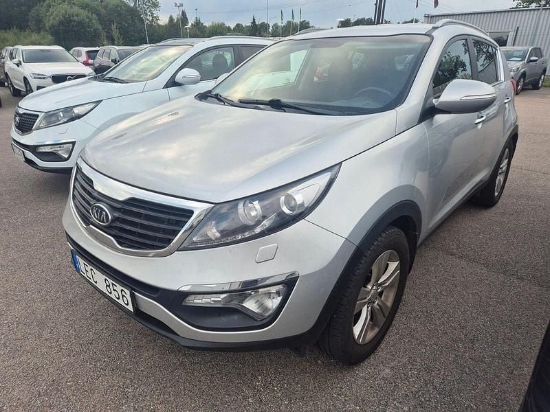 Silver (silver metallic) Begagnad 2011 Kia Sportage SUV | 89 000 kr (Marknadspris) - Bild 1/4