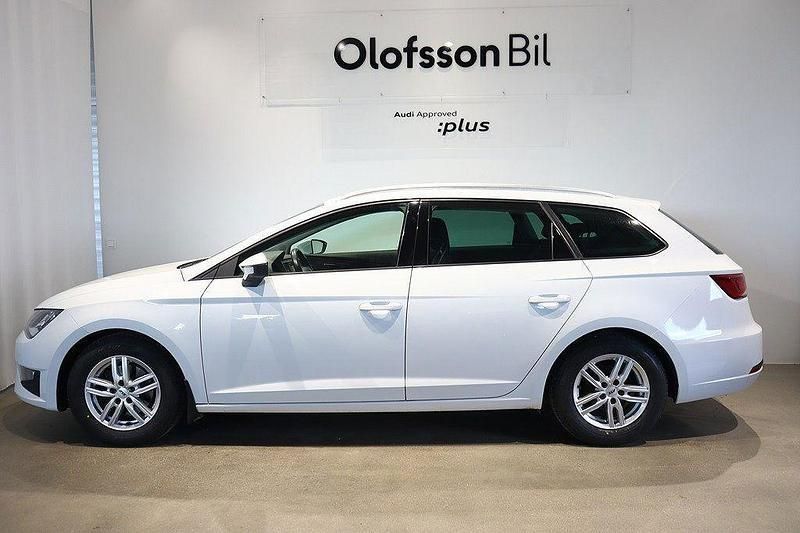 Vit Begagnad 2015 Seat Leon ST FR Kombi | 104 900 kr (Marknadspris) - Bild 1/4