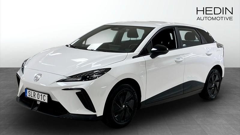 Vit (white) Begagnad 2023 MG MG4 EV Halvkombi | 264 900 kr - Bild 1/4
