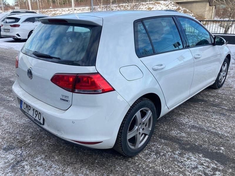 Begagnad VW Golf VII 105 HK (77 kW) 2015