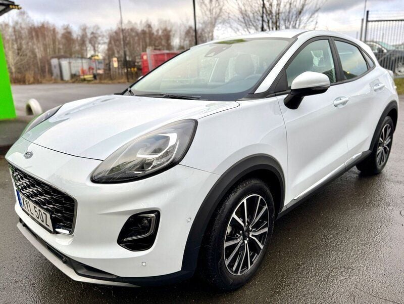 Vit Begagnad 2022 Ford Puma Titanium SUV | 169 900 kr (Superpris) - Bild 1/4